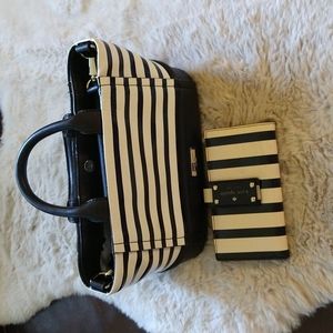 Two-piece matching Kate Spade purse and wallet.